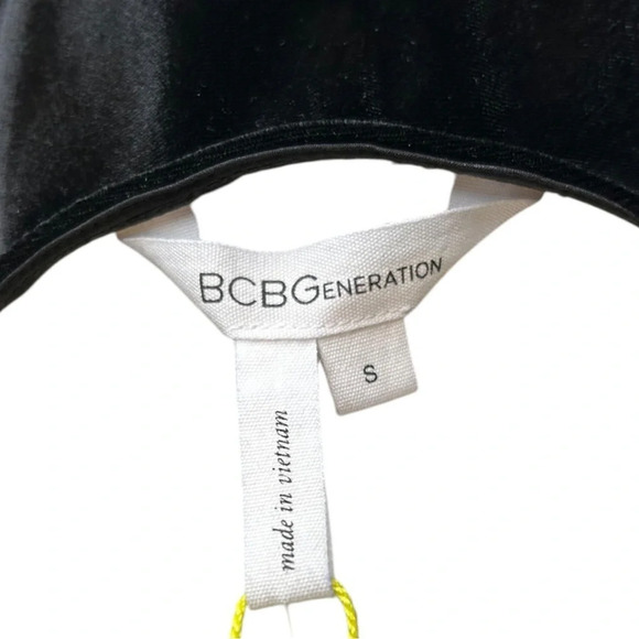 BCBGeneration Women’s Black Velvet Polka Dot Long Sleeve Dress NWT Small - Picture 7 of 9